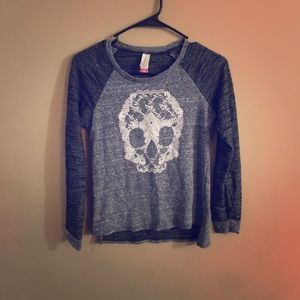 No Boundaries long sleeve skull shirt